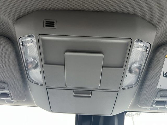 Vehicle image 23 of 27