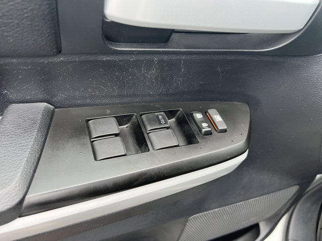 Vehicle image 26 of 27