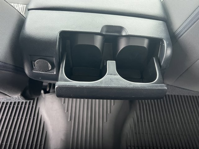 Vehicle image 24 of 27