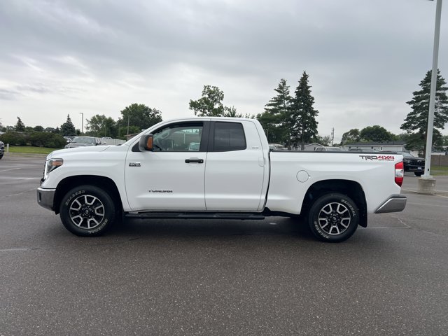 Vehicle image 8 of 27