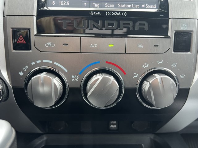 Vehicle image 18 of 27