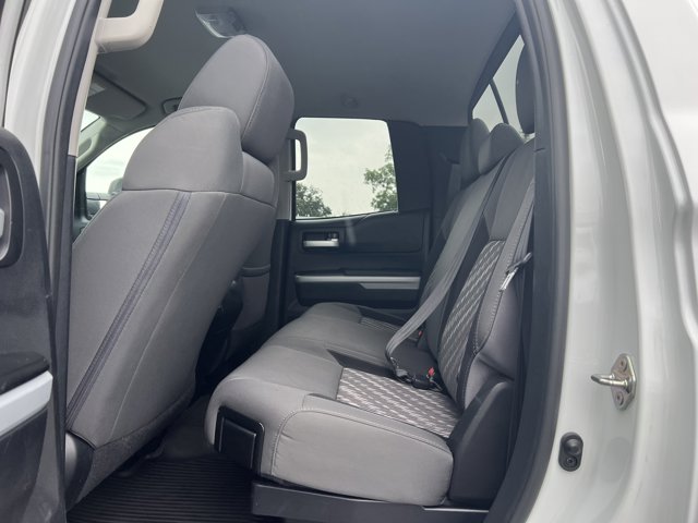 Vehicle image 11 of 27