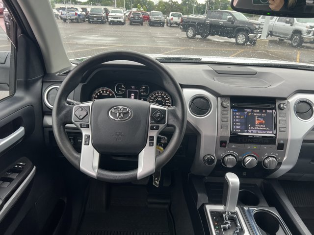 Vehicle image 13 of 27