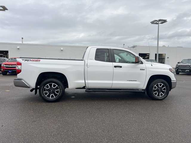 Vehicle image 4 of 27