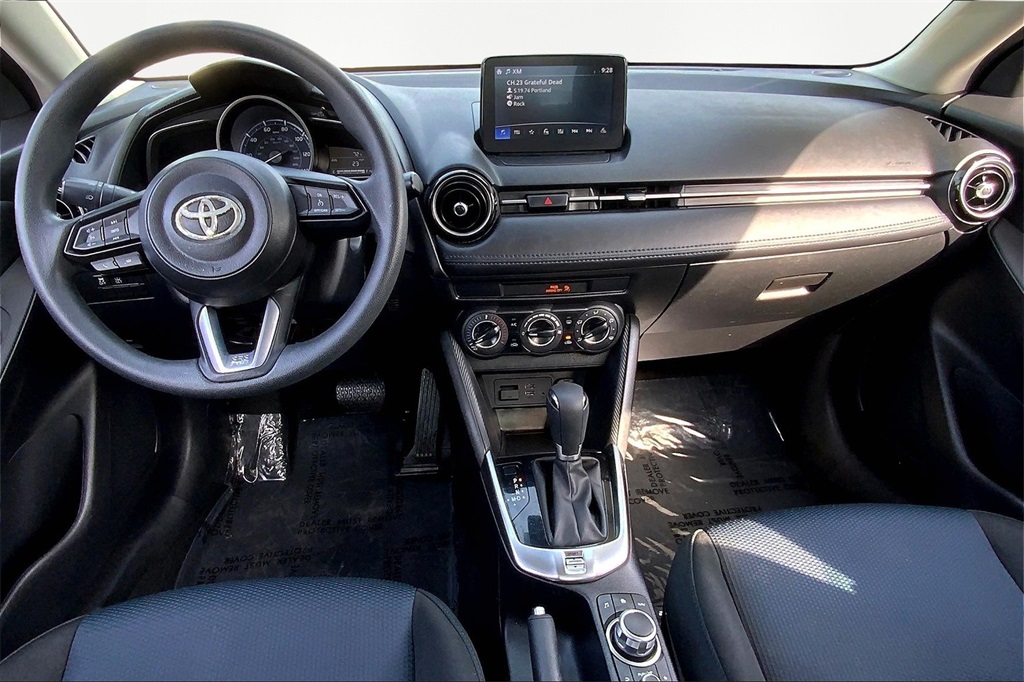 Vehicle image 7 of 22