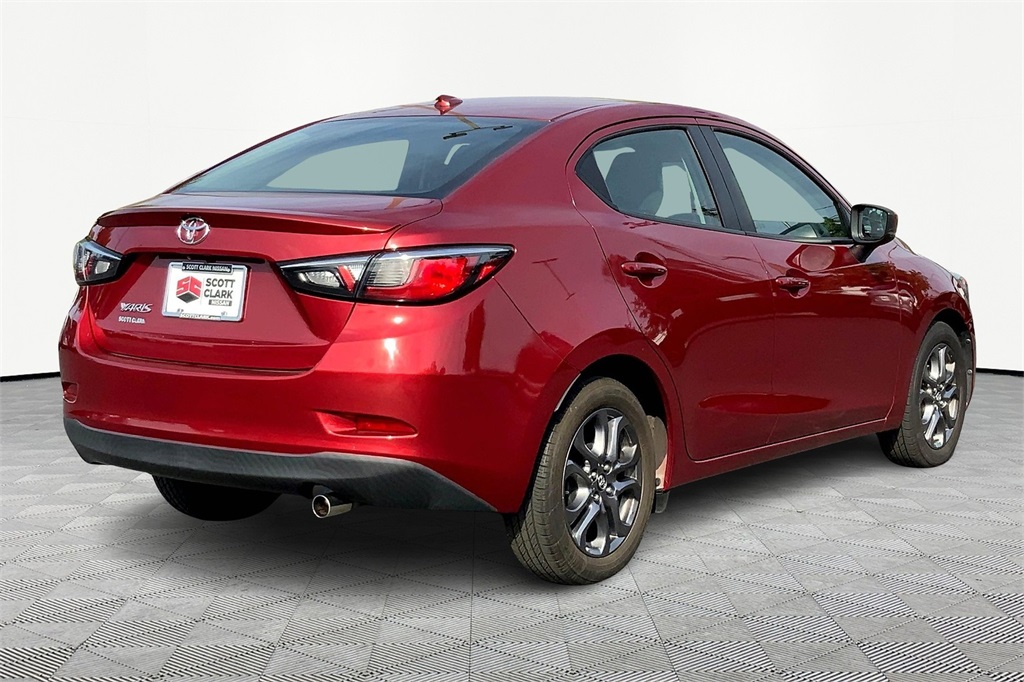 Vehicle image 2 of 22