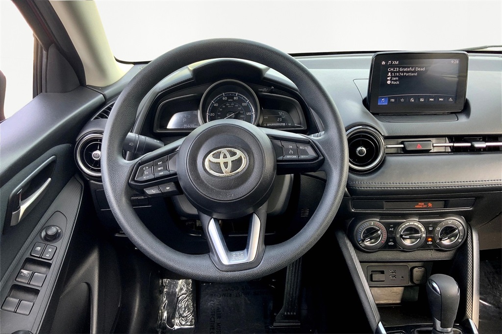 Vehicle image 8 of 22
