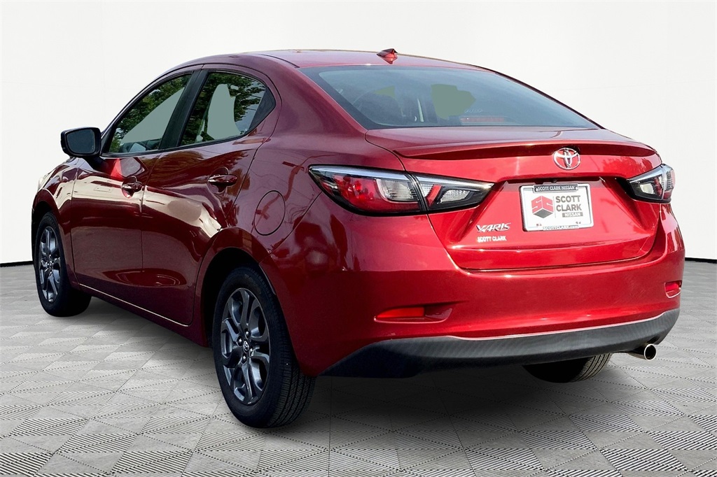 Vehicle image 6 of 22