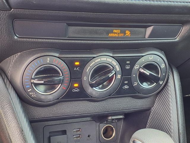 Vehicle image 18 of 32