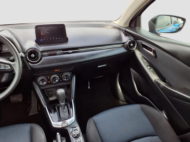 Vehicle image 29 of 32