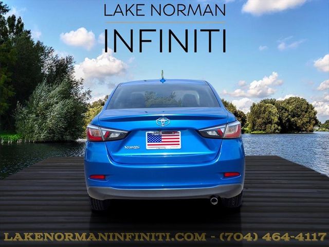 Vehicle image 5 of 32