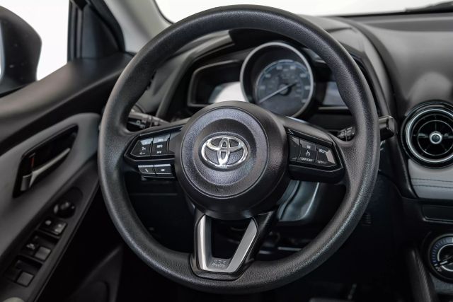 Vehicle image 16 of 54