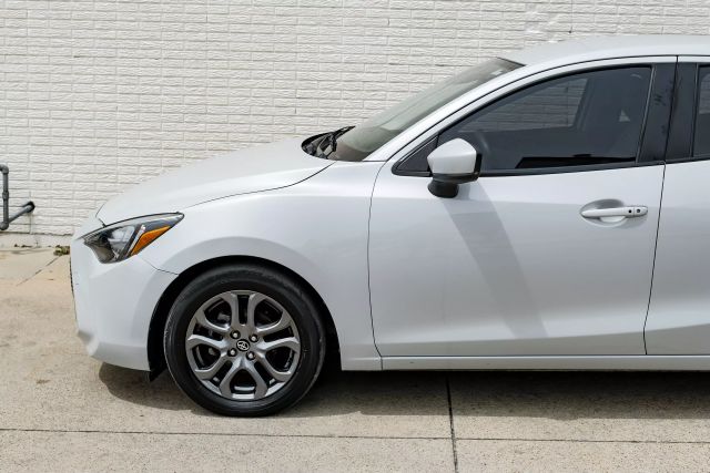 Vehicle image 2 of 54