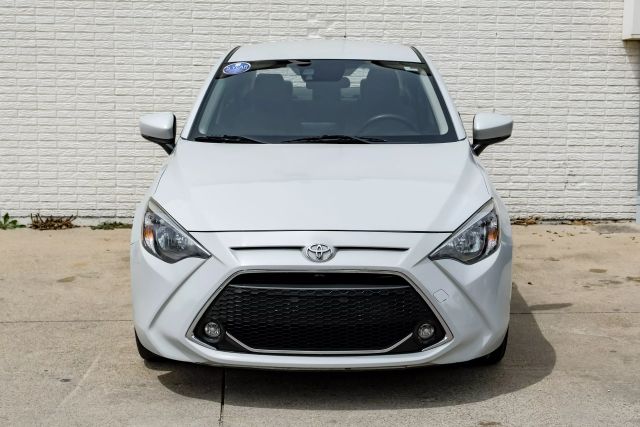 Vehicle image 3 of 54