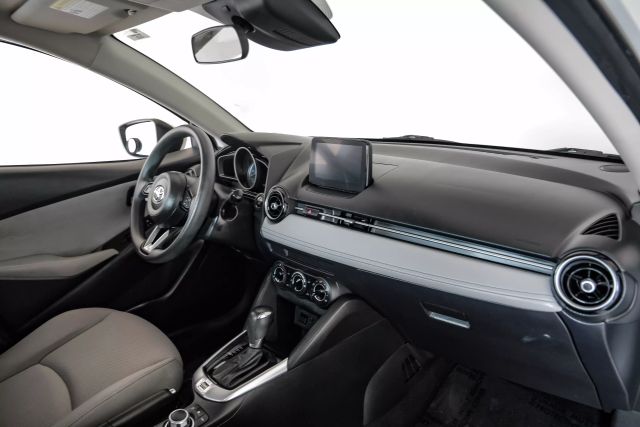 Vehicle image 14 of 54