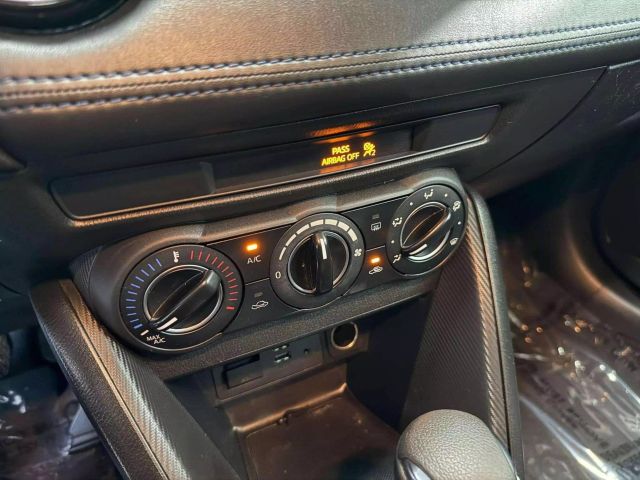 Vehicle image 18 of 21