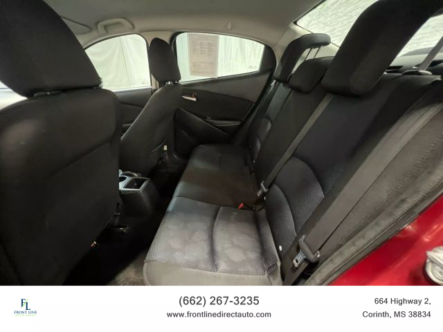 Vehicle image 11 of 21