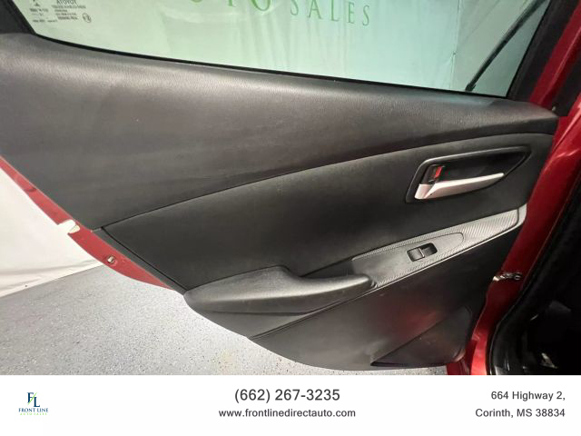 Vehicle image 16 of 21