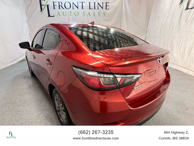 Vehicle image 7 of 21