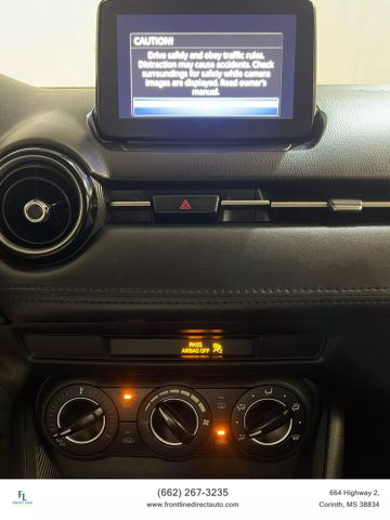 Vehicle image 18 of 21
