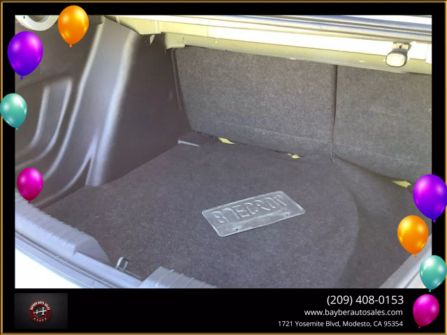 Vehicle image 31 of 34