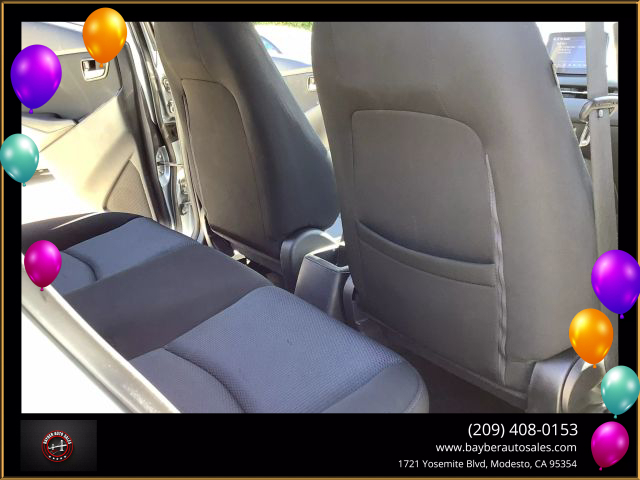 Vehicle image 21 of 34
