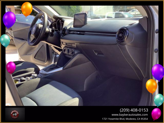 Vehicle image 20 of 34