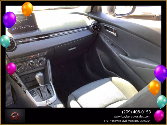 Vehicle image 16 of 34