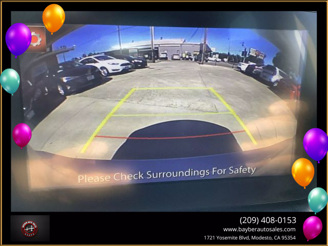 Vehicle image 11 of 34
