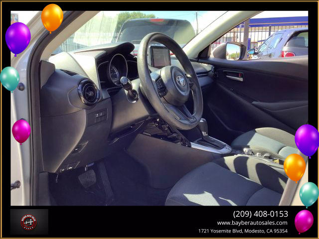 Vehicle image 18 of 34