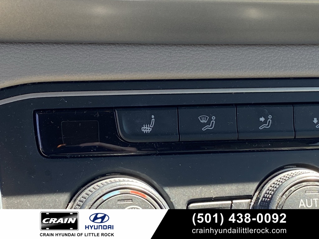 2019 Volkswagen Atlas 2.0T SE Image 12 of 39