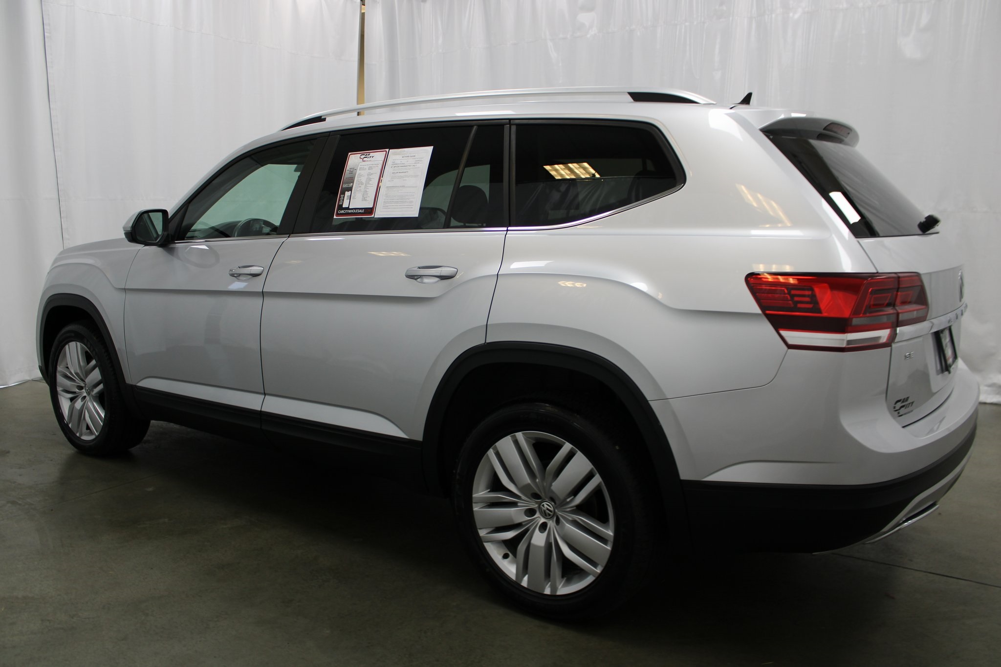 2019 Volkswagen Atlas 3.6L V6 SE Technology Image 6 of 43