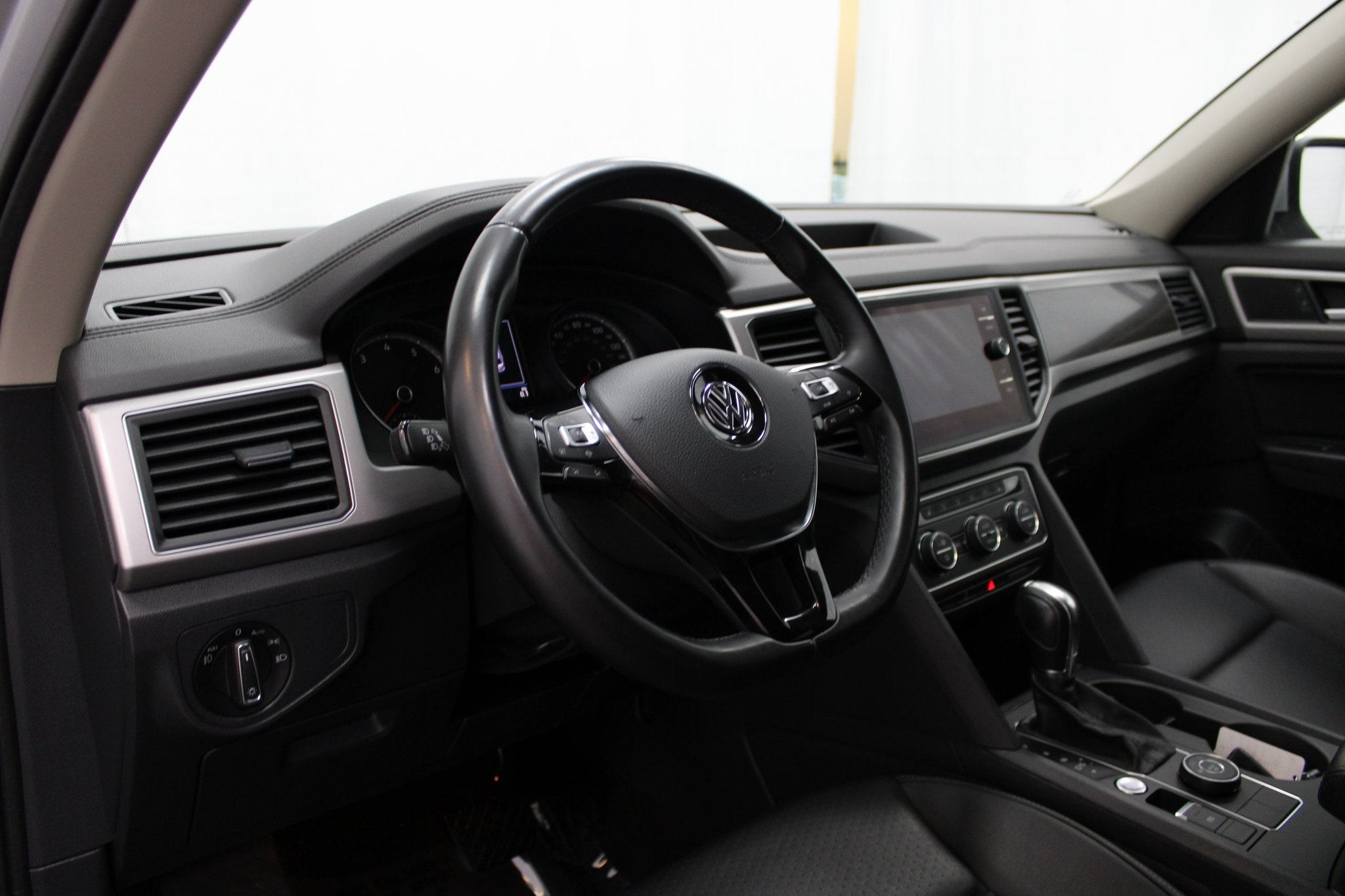 2019 Volkswagen Atlas 3.6L V6 SE Technology Image 18 of 43