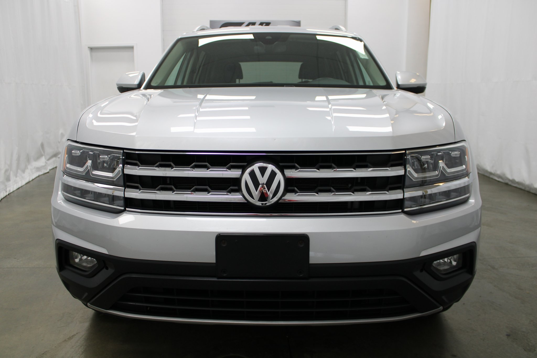 2019 Volkswagen Atlas 3.6L V6 SE Technology Image 2 of 43