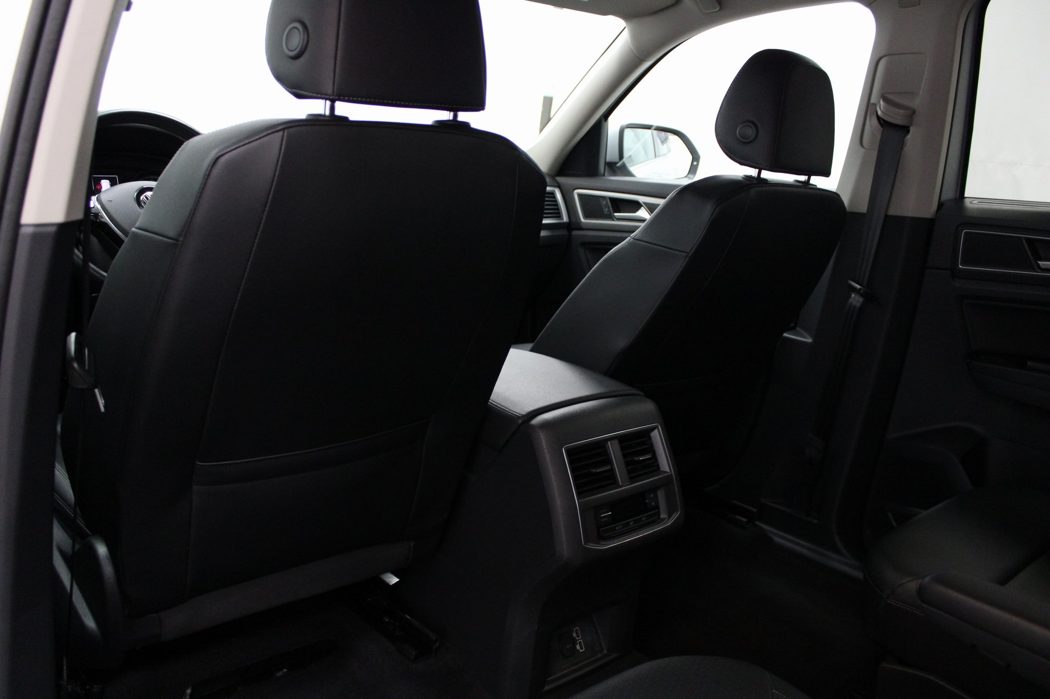 2019 Volkswagen Atlas 3.6L V6 SE Technology Image 15 of 43