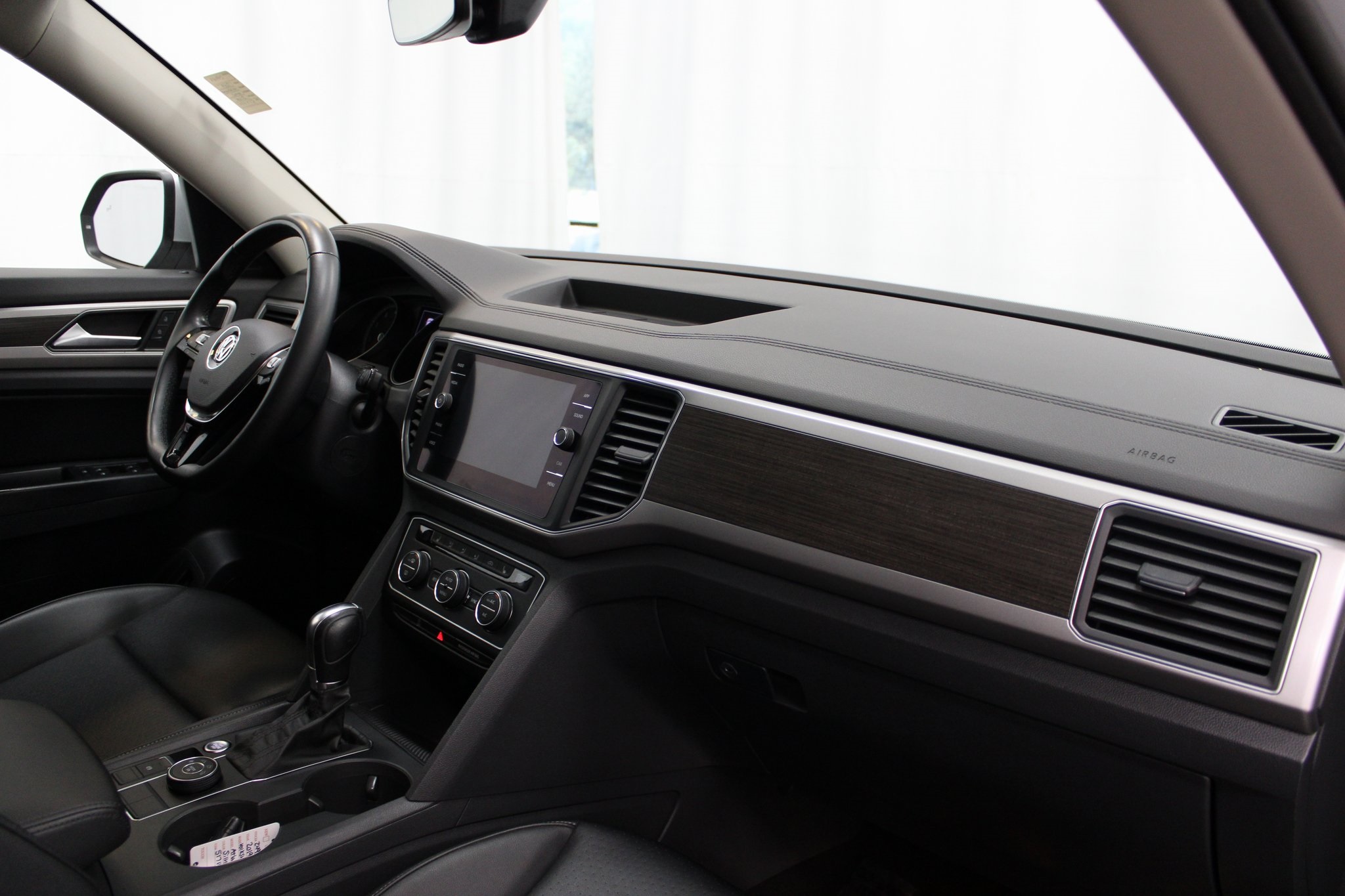 2019 Volkswagen Atlas 3.6L V6 SE Technology Image 17 of 43
