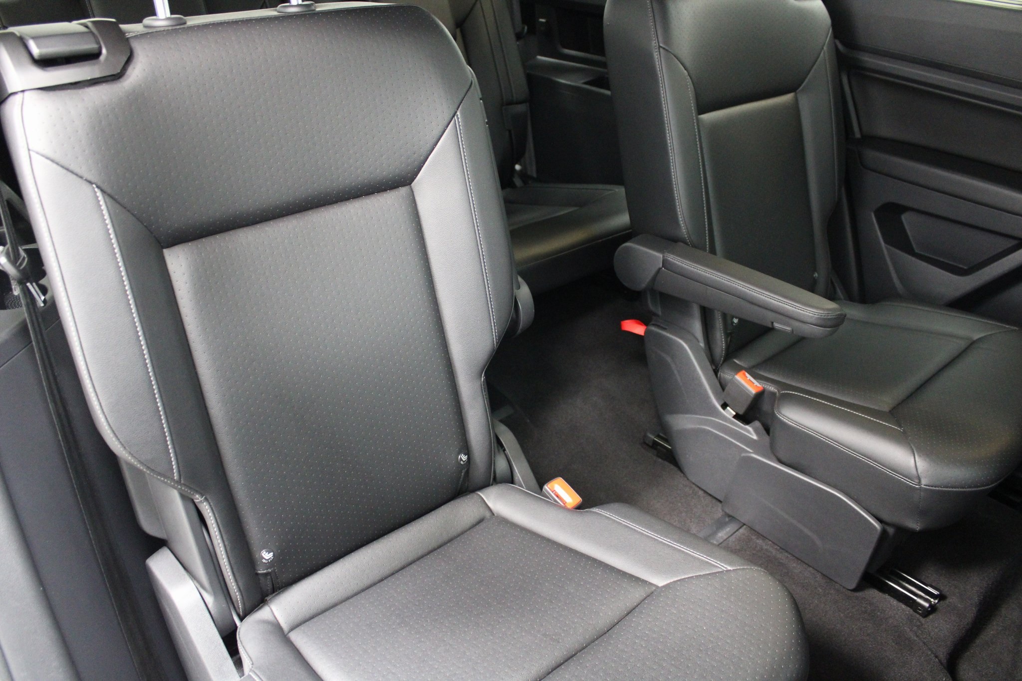 2019 Volkswagen Atlas 3.6L V6 SE Technology Image 13 of 43