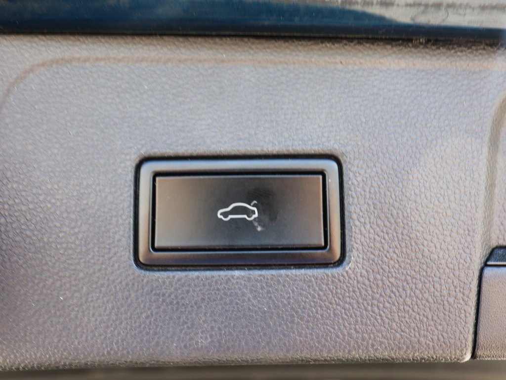 2019 Volkswagen Atlas 3.6L V6 SE Technology Image 28 of 36