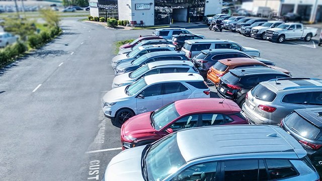 Vehicle image 14 of 49