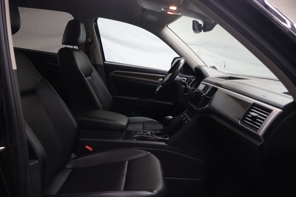 Vehicle image 20 of 49