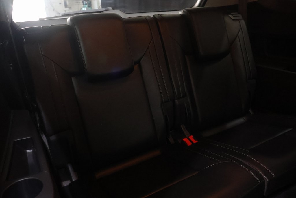 Vehicle image 21 of 49