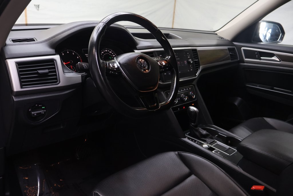 Vehicle image 23 of 49