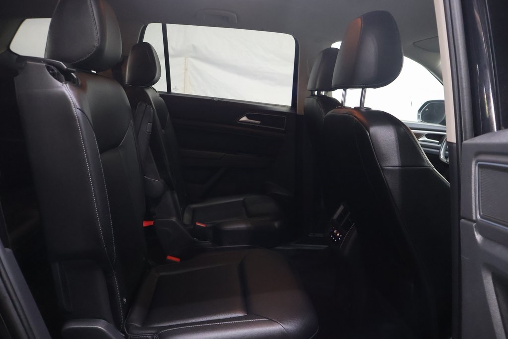 Vehicle image 18 of 49