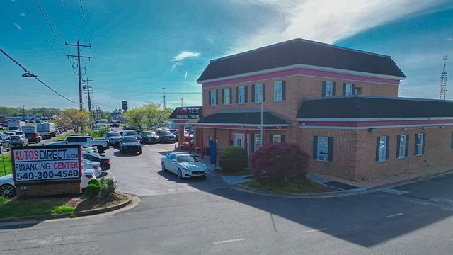 Vehicle image 47 of 49