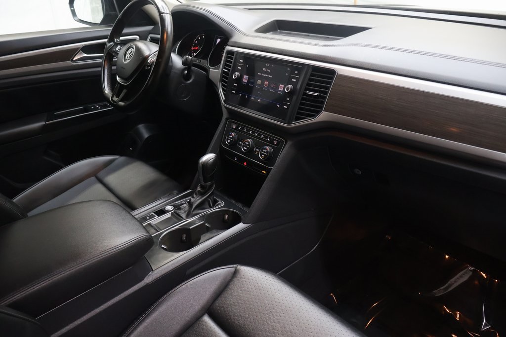 Vehicle image 24 of 49