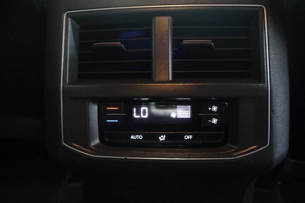Vehicle image 35 of 49