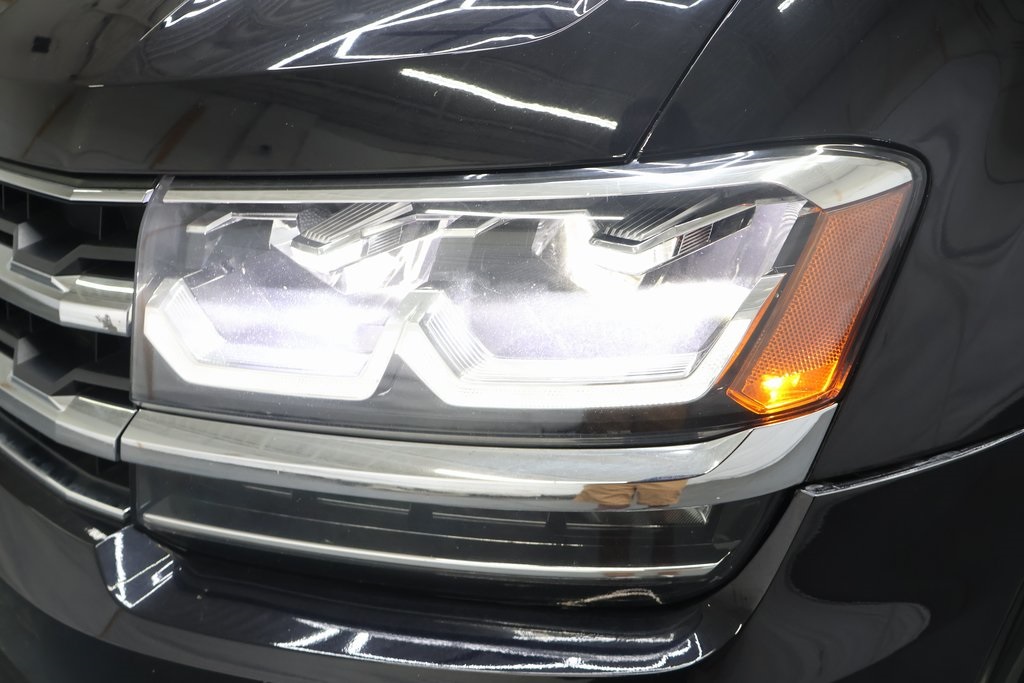 Vehicle image 38 of 49