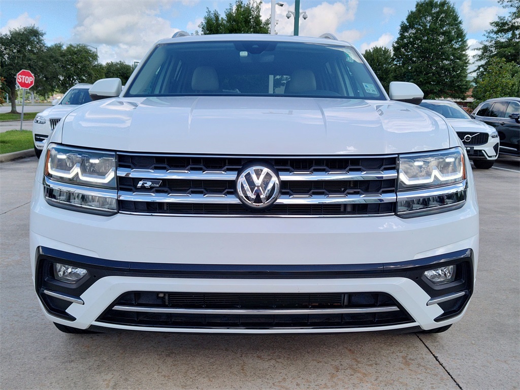 2019 Volkswagen Atlas 3.6L V6 SE Technology R-Line Image 2 of 34
