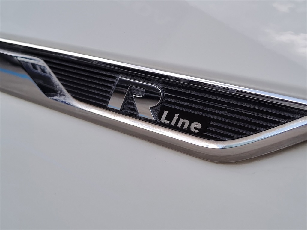 2019 Volkswagen Atlas 3.6L V6 SE Technology R-Line Image 30 of 34