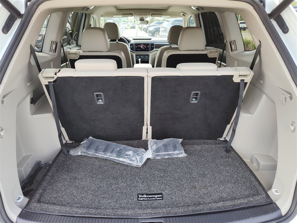 2019 Volkswagen Atlas 3.6L V6 SE Technology R-Line Image 10 of 34